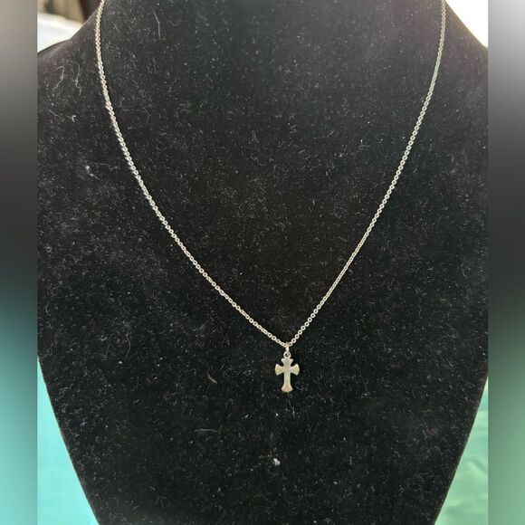 16” Cross Pendant on Silvertone Necklace Lobster Clasp with Extension EPC - Picture 1 of 4